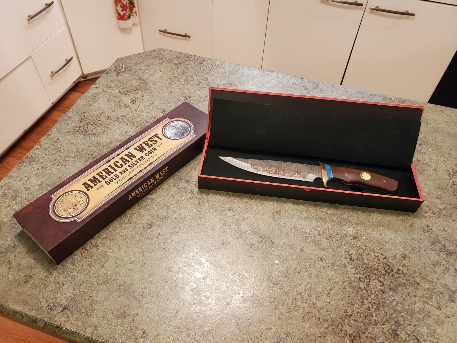 Vintage American Mint Liberty Indian Head Coin BOWIE KNIFE 12