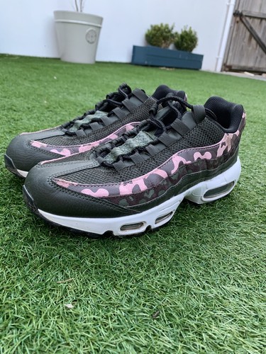 green and pink air max 95