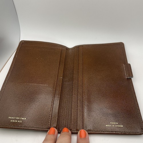 pigskin-pocket-day-timer-senior-size-wallet-planner-cover-made-in