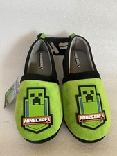 Minecraft Big Boys Green  Black Creeper Minecraft Slippers Size 4-5 New