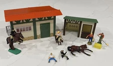 Macfarm Horse Stable Equestrian Playset 