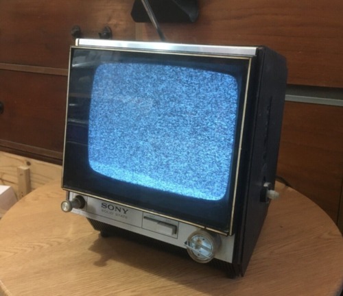 VINT. PROP SONY SOLID STATE TRANSISTOR TV RECEIVER MOD.9-90UB WORKING FAIR COND. - Picture 9 of 23