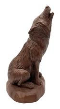 Vtg Red Mill Mfg Howling Wolf Figurine Approx 5.5 Inch Tall Brown Carved Resin