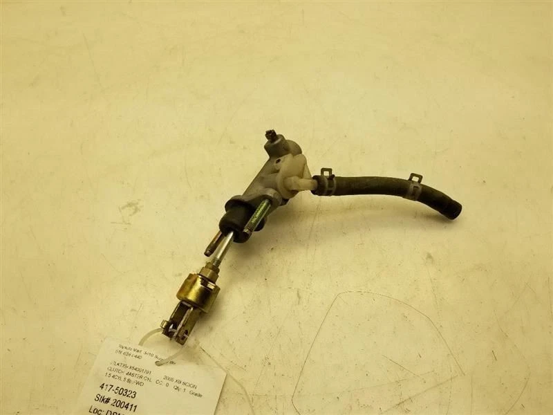 04-06 SCION XA 1.5L FWD AT CLUTCH MASTER CYLINDER  - Image 2 of 4