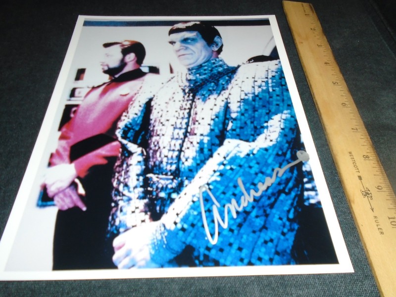 Andreas Katsulas  STAR TREK Romulan Tomalok  signed Photo 8 X 10 Babylon 5 G'Kar