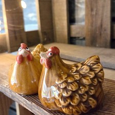 2 x Huhn Hühner Figur Braun  Ton Glasiert Ostern Henne Osterdeko Dekofigur