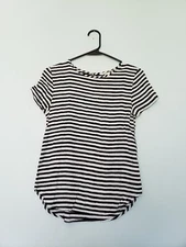 H&M Women's 2 Viscose Top Stripe Black White Short Sleeve Round Neck Pullover 