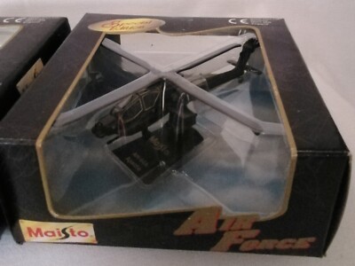 Maisto - Air Force Models X2 P-47D Thunderbolt & AH-64A Apache.