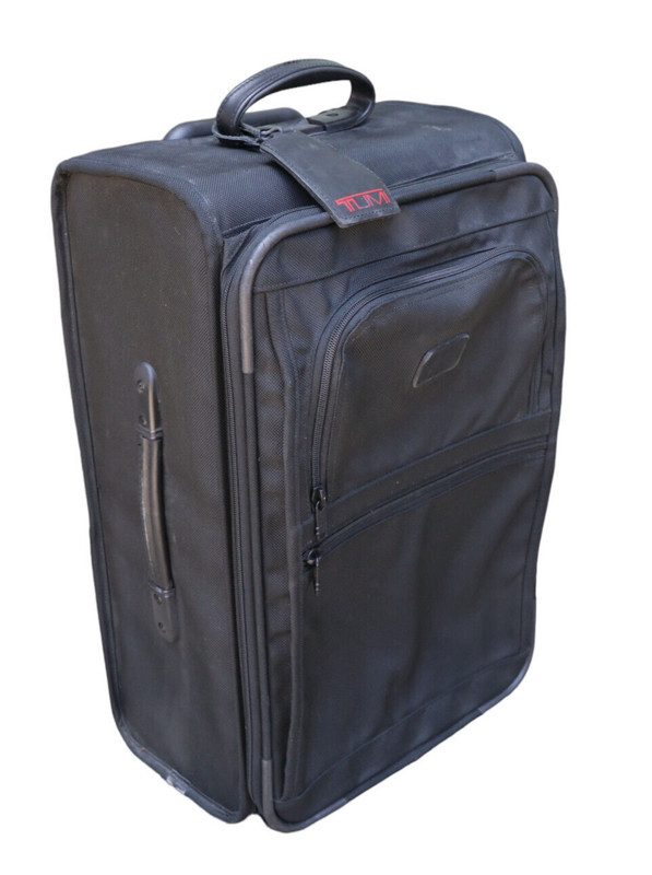 Tumi USA Authentic Black Two Wheel Rolling Suitcase Luggage 22” Carry On