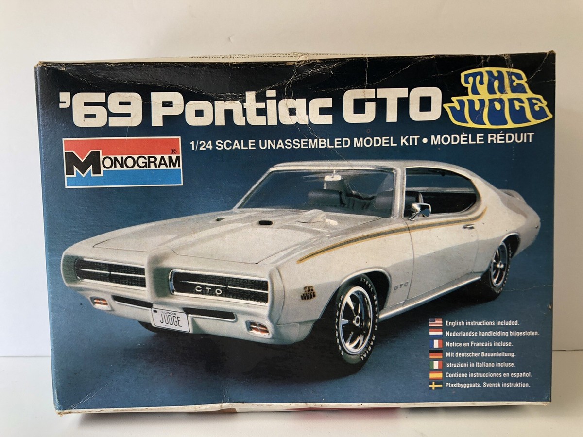 Monogram '69 Pontiac GTO 