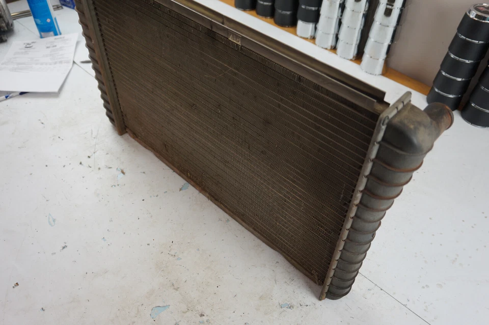 1990-1993 Chevrolet Corvette C4 Radiator Aluminum Radiator GM Original USED OEM - Image 2 of 4
