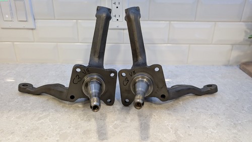 1963 1964 V8 C3DA- Falcon Futura Sprint Ranchero Comet ORIG LH RH FRONT SPINDLES