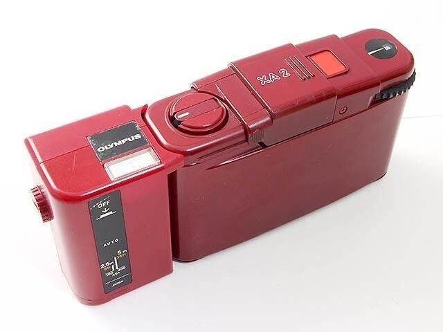 ■完動品　OLYMPUS XA2 A11 レッド Olympus XA2 Point & Shoot Film Camera Red with A11 Flash