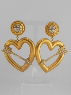 ASKEW LONDON LARGE HEART AND ARROW EARRINGS
