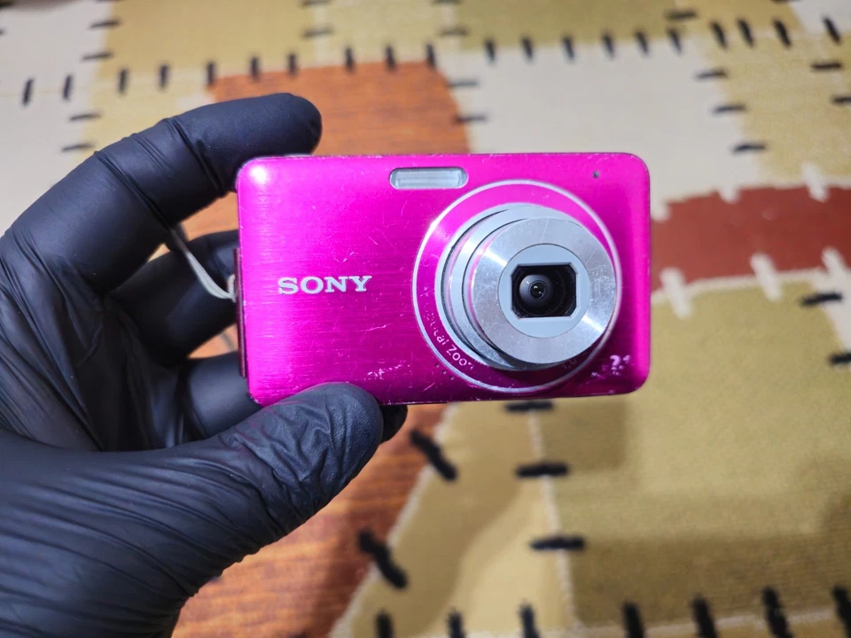 Sony Cyber-shot DSC-W310 12.1MP Digital Camera - Pink (COSMETIC WEAR) - Image 2 of 4
