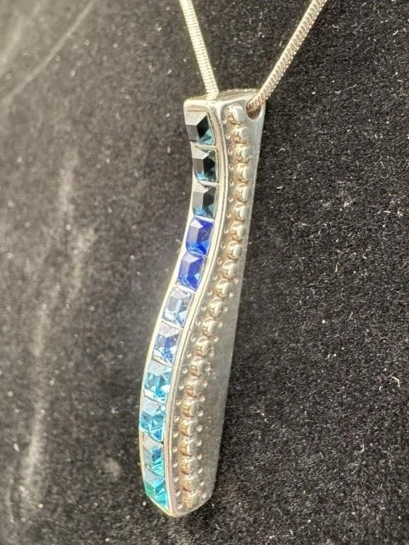 VTG Brighton Spectrum Sapphire Blue Hue Necklace, bracelet and earring set - Image 3 of 4