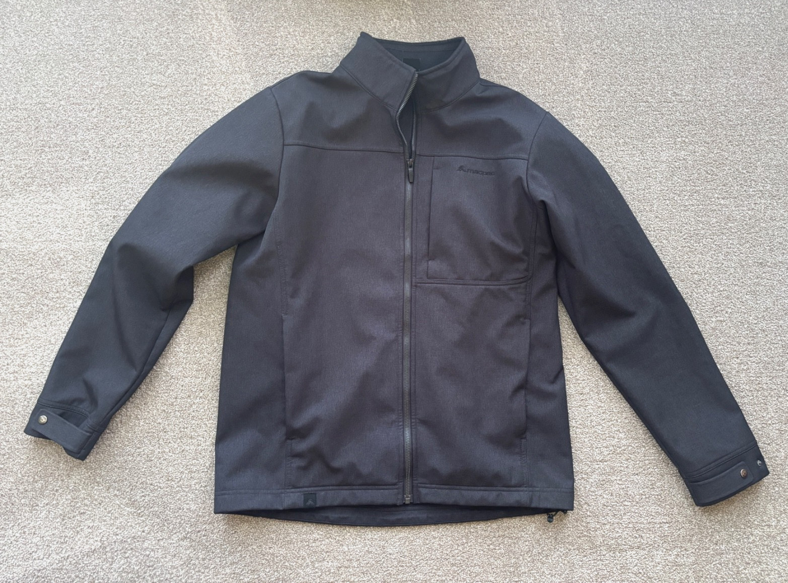 Macpac~Mens Softshell Jacket~Large~Dark Gray~Ligh… - image 2