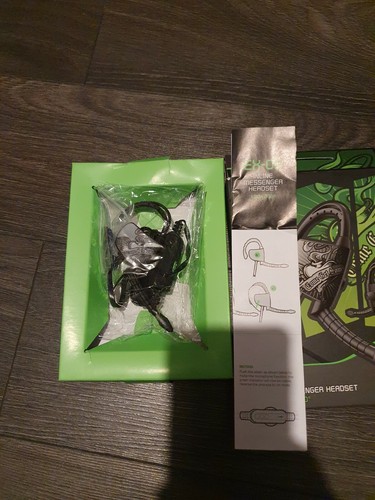 Gioteck EX-03 Stylish Inline Messenger Headset for Xbox 360 Street King Edition - Picture 3 of 3