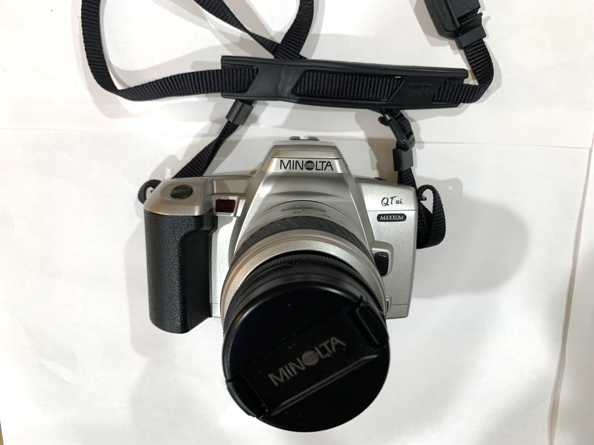Vintage Minolta Maxxum Qtsi 35mm SLR Film Camera w/35-80 mm lens
