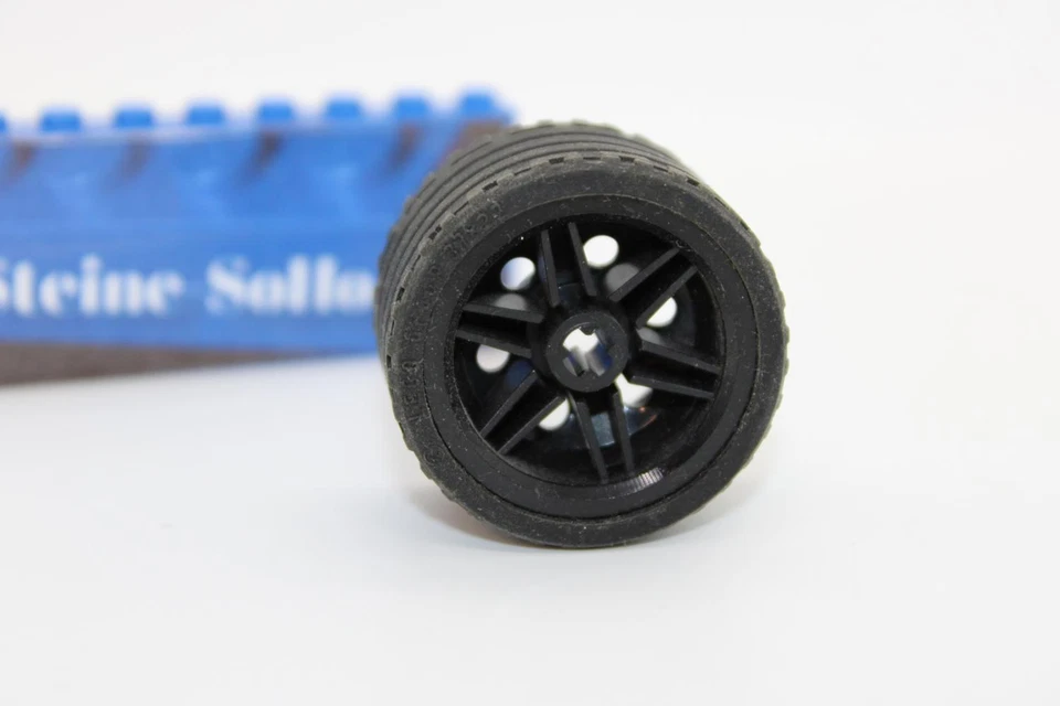 Lego (c) 1x Reifen - Rad - 56145 - schwarz Felge - 37x22 - Gummi / Technic - Bild 1 von 1