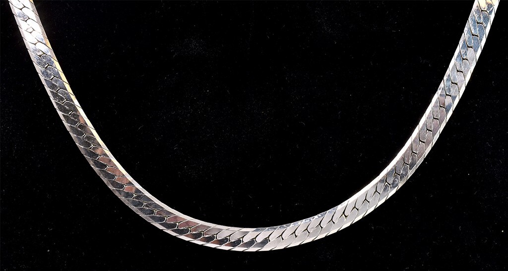 Herringbone Chain Necklace in Sterling Silver Gem