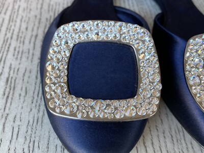 Escarpins Plats Roger Vivier En Satin Navy - Taille 37.5 EU, Avec Boîte - Neufs, Embellis De Cristaux