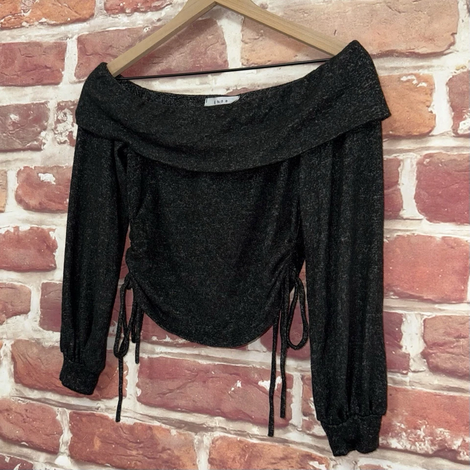 Camisa corta Gaze para mujer pequeña negra jaspeada tejida al hombro Foto 3 de 4