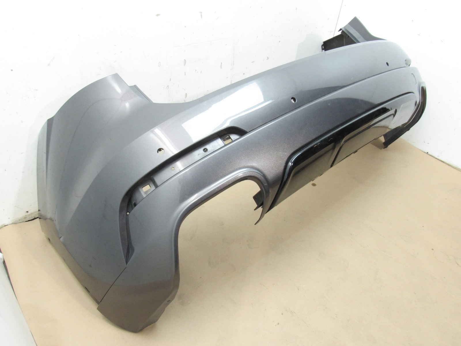 Maserati Levante 2017 Rear Bumper Cover Panel Assembly 16-24 |:Y