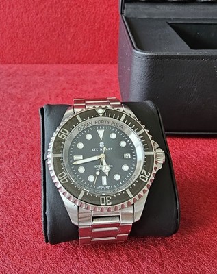 Steinhart Ocean Forty-Four Swiss Automatic Diver 300m / 1000ft Saphirglas + Box