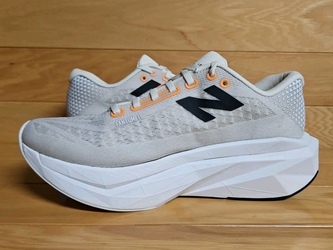 New Balance FuelCell SuperComp Trainer V3 Mens Size 9.5 D Womens