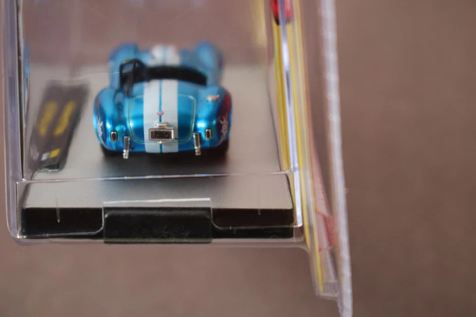 M2 Machines 1965 Shelby 427 Cobra Christmas 2025 Coca Cola LQQK - Image 4 of 4