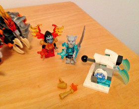 Lego  Set 70222 Tomak's Shadow Blazer - Legends of Chima -No instructions or box