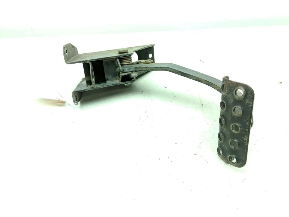 Soporte de montaje de pedal de freno de 800 pies Kawasaki Teryx KRF 18 Foto 3 de 4