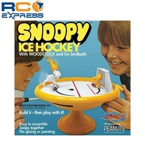 Atlantis Models Snoopy Ice Hockey Game with Woodstock Snap AANM5696