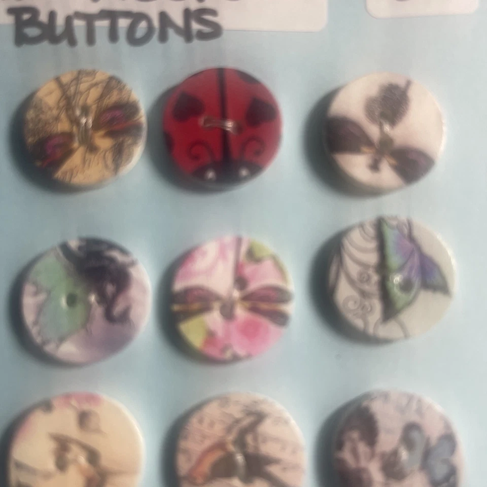 9 PCS ASSORTED BUGS AND BIRDS ROUND 2 HOLE PLASTIC BUTTONS - Image 3 of 4