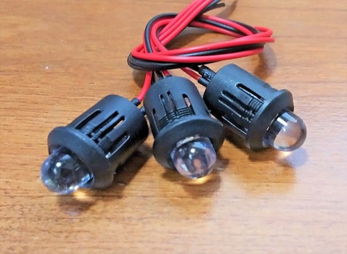 3 Super Bright BBT 12 volt White LED 1/2" Snap-In Landscape Courtesy Lights - Picture 2 of 5