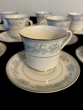 MIKASA Fine China Vintage-Dresden Rose L9009  8 Tea Cups and 8 Saucers