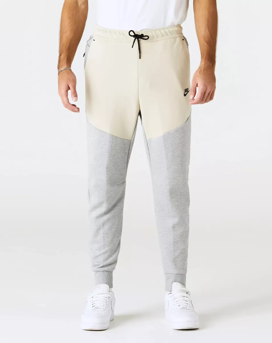 Nike tech fleece jogger in cream