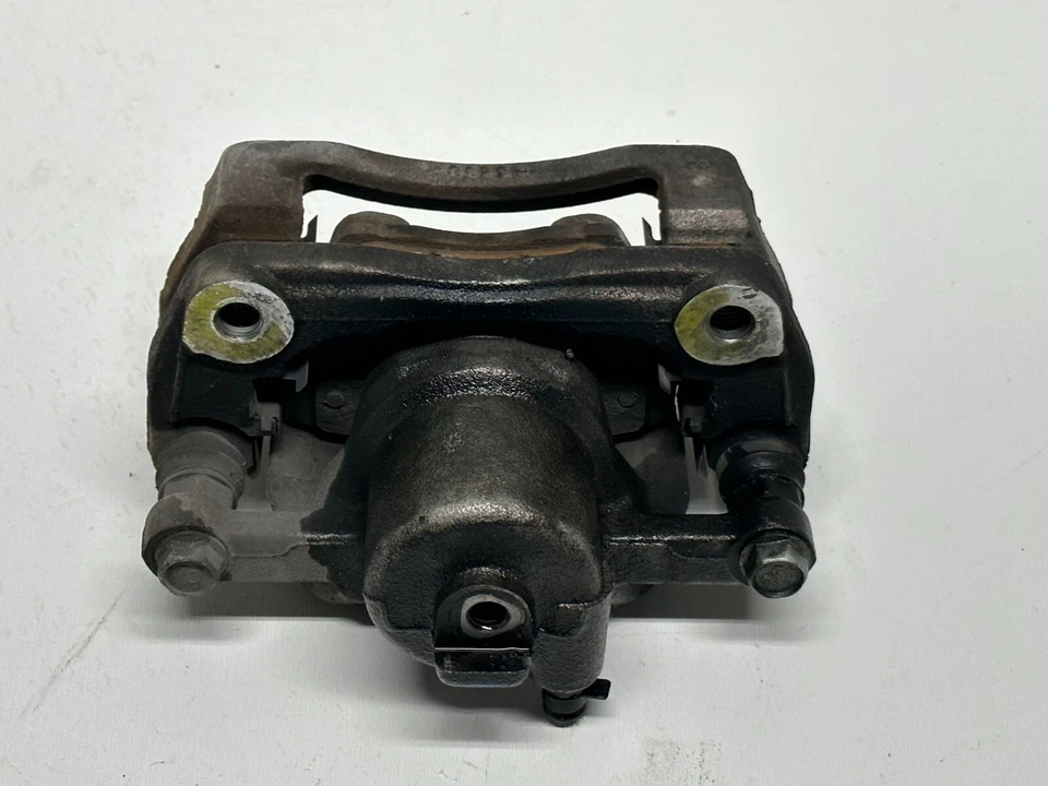 F210103 2013-2018 凯迪拉克 ATS 后制动卡钳 GM 司机侧 RWD 2.5L 原始设备制造商 — 第 3/4 张图片