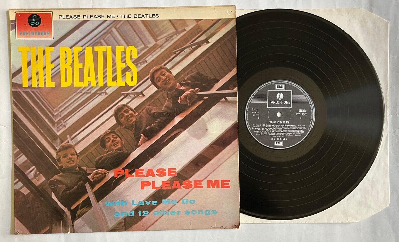 THE BEATLES. PLEASE PLEASE ME. UK VINYL LP. PARLOPHONE PCS 3042. STEREO. 1974