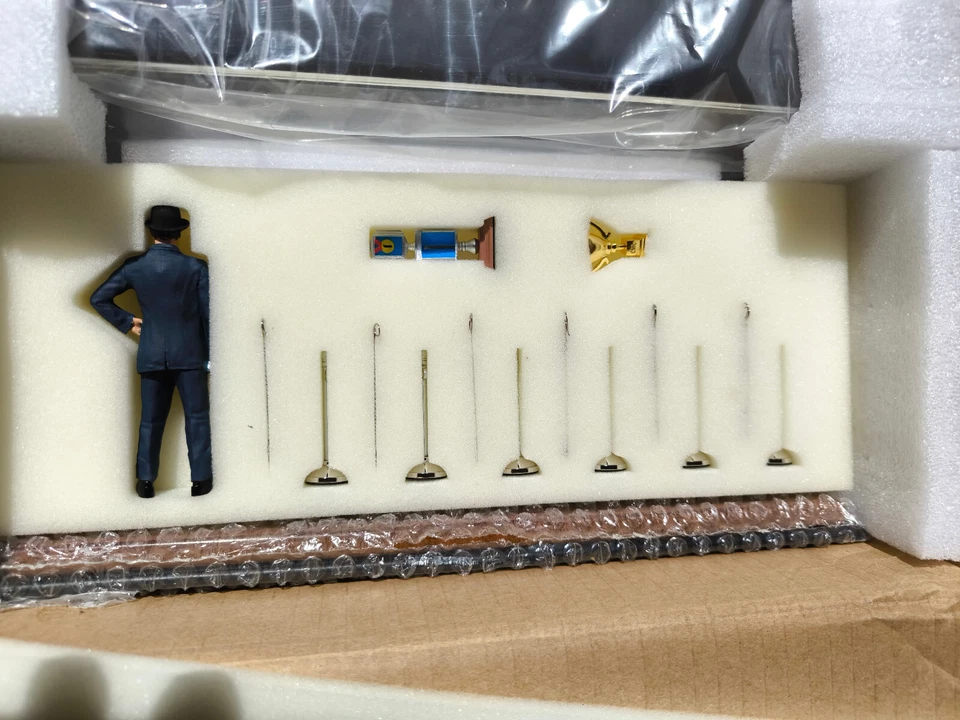 1/18 CMC Talbot Lago Coupé T150 C-SS Teardrop Exhibition Diorama CMC A-018 - Photo 3/4