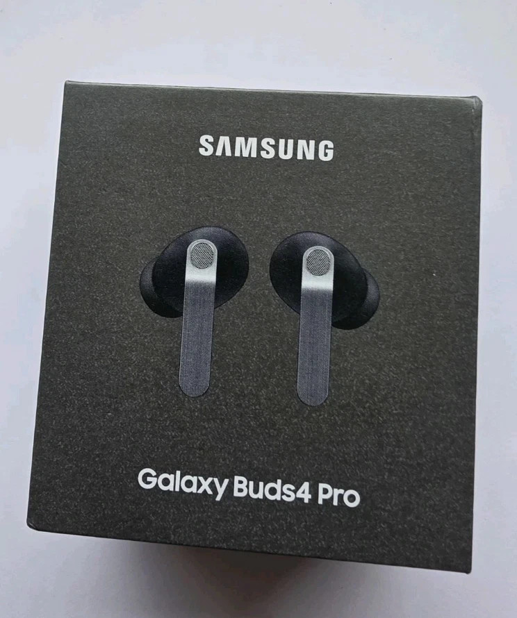 SAMSUNG GALAXY BUDS 4 PRO. BRAND NEW AND SEALED IN BOX. BLACK. UK FREE SHIPPING