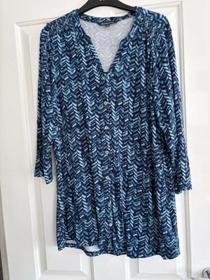 Bonmarche Women s Pale And Dark Blue Size 14 Top