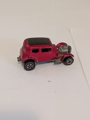 Hot Wheels Redline 32 Ford Vicky Rose Red