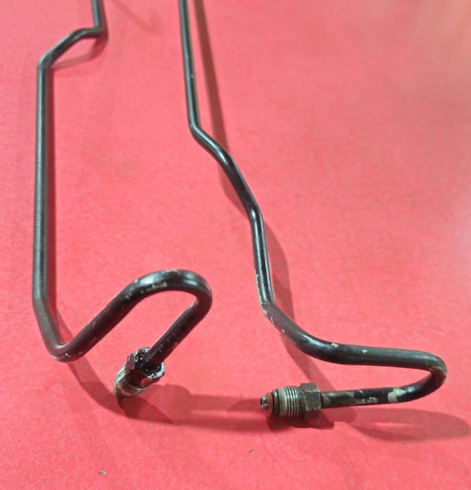 Ford Taurus 2010 líneas de transferencia de piñón y cremallera líneas duras en bastidor Foto 2 de 3