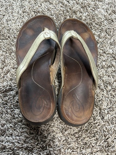 Olukai Kumu Gold Leather Thong Flip Flops Sandals Beach Vacation Size 9 Women’s