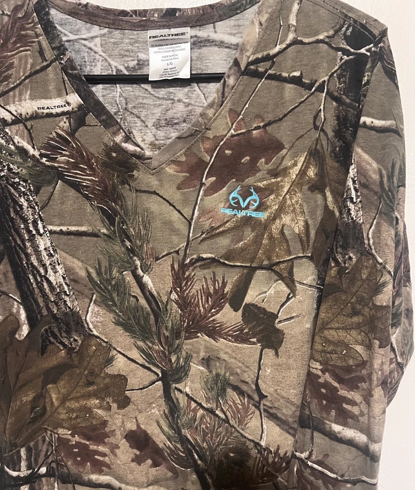 Realtree Camo Top Women’s Large L Camouflage Teal Deer Hunting Long Sleeve Tee - Image 4 of 4