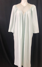 Vanity Fair M Petite Mint Light Green 1/2 Zip Robe Vintage USA Lace Floral Trim