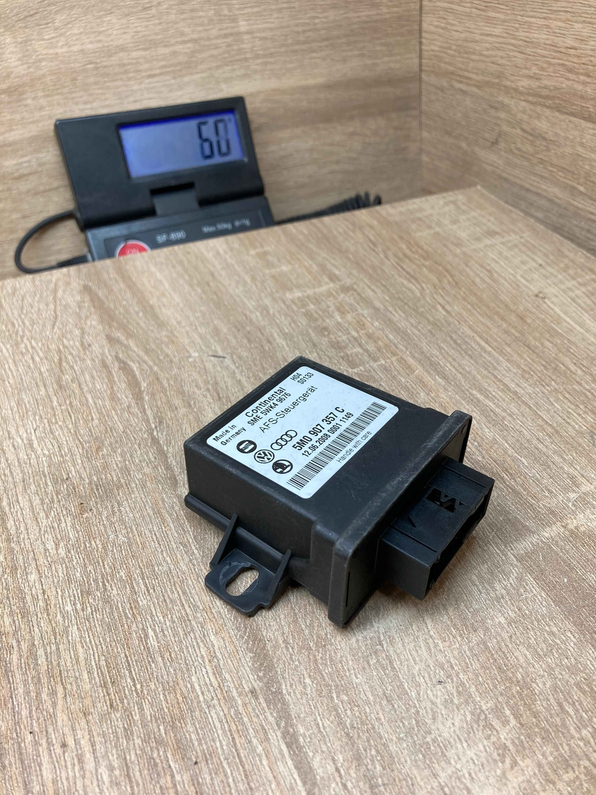 5M0907357C 5WK49676 Continental Skoda Superb Light Module Unit ECU 