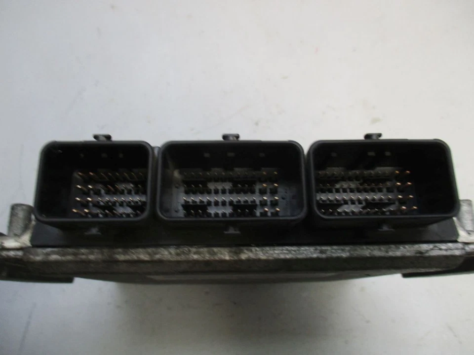 RENAULT MASTER II FURGONE (FD) 2.5 DCI 120 Centralina Motore 8200132188 - Immagine 3 di 4